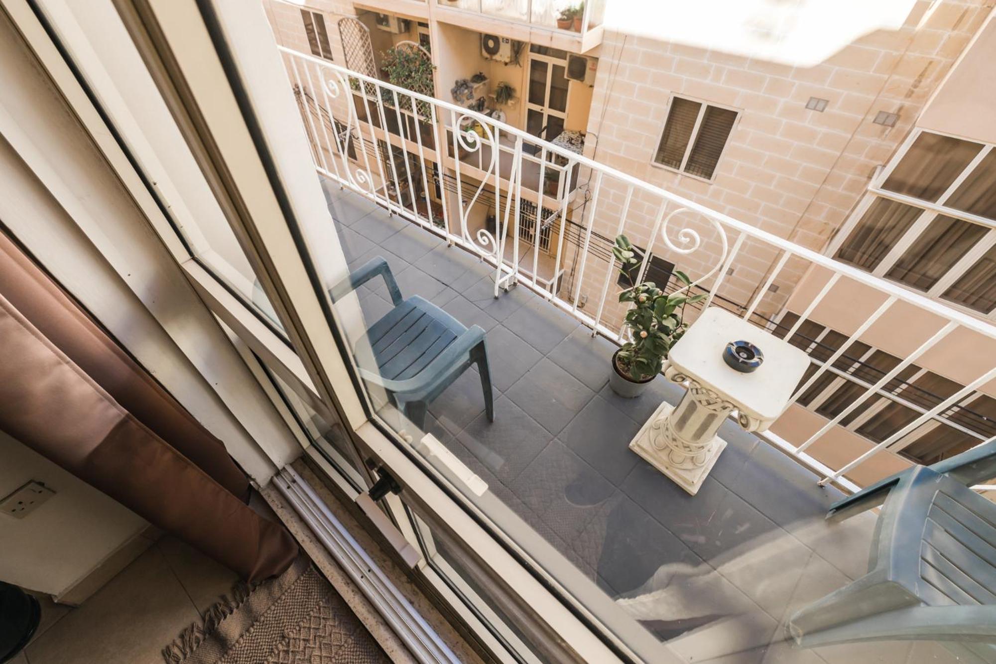 Sliema 3 Bedrooms Apartment Екстер'єр фото